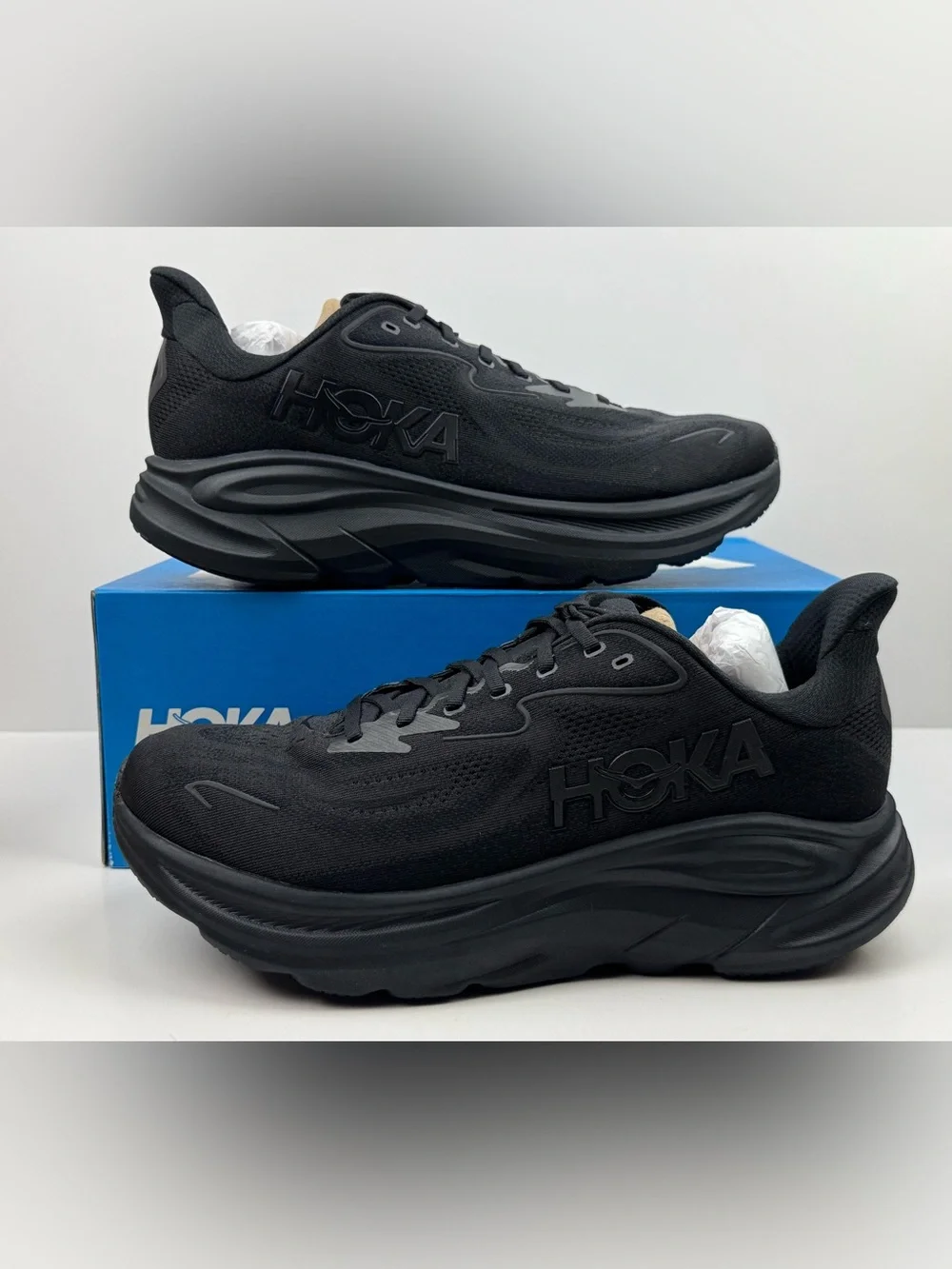 Hoka One One Clifton 10 Running shoes Men’s size 12 2E Wide Black 1162032